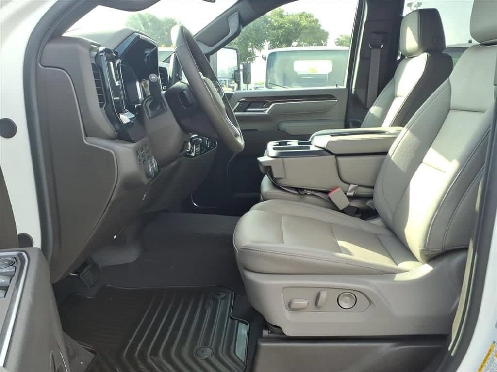 New 2026 Chevrolet Silverado 2500 LT w/ All Star Edition AWD/4WD image 16