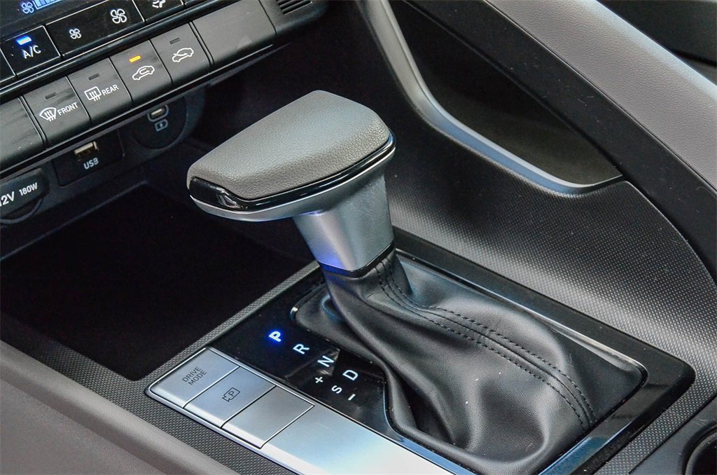 Certified 2024 Hyundai Elantra SEL image 20