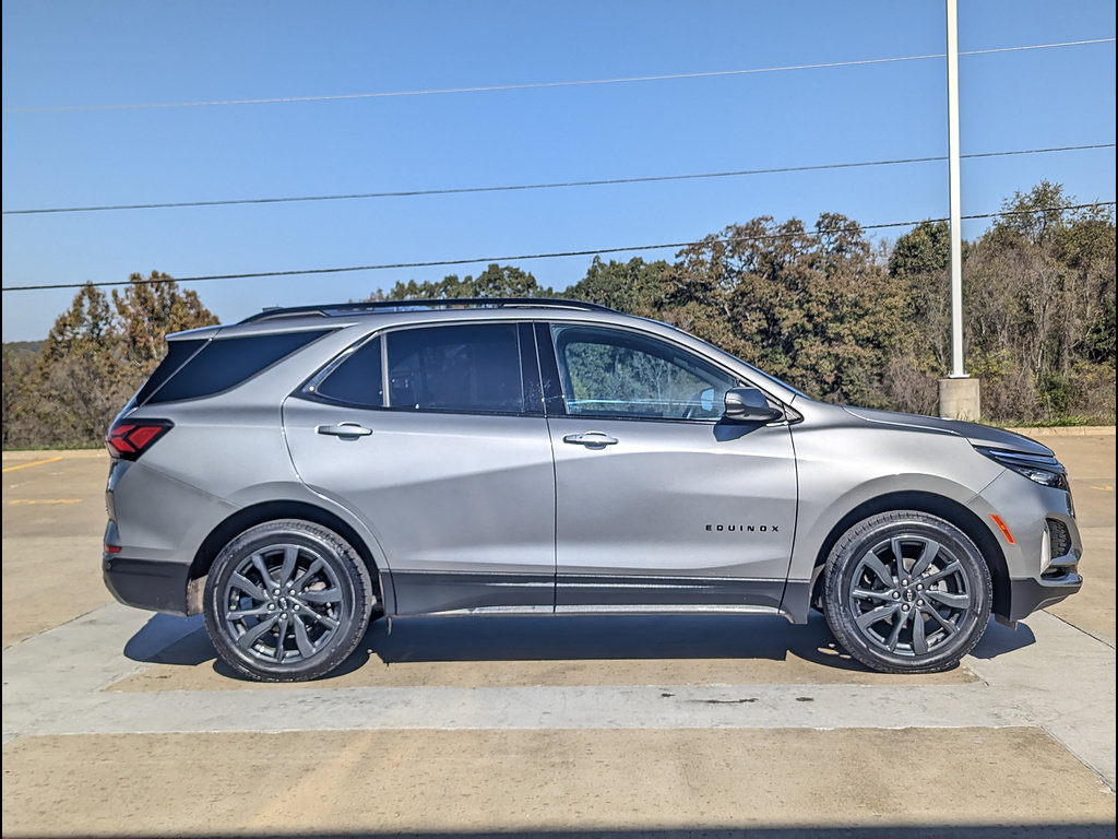 Used 2023 Chevrolet Equinox RS AWD/4WD image 6