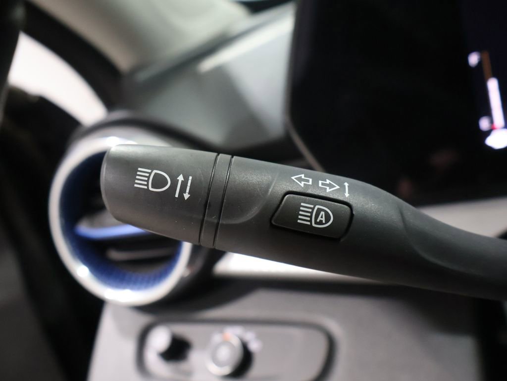 Used 2024 Chevrolet Trax LT w/ Driver Confidence Package FWD image 33