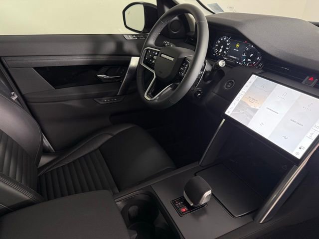 Used 2025 Land Rover Discovery Sport S image 36
