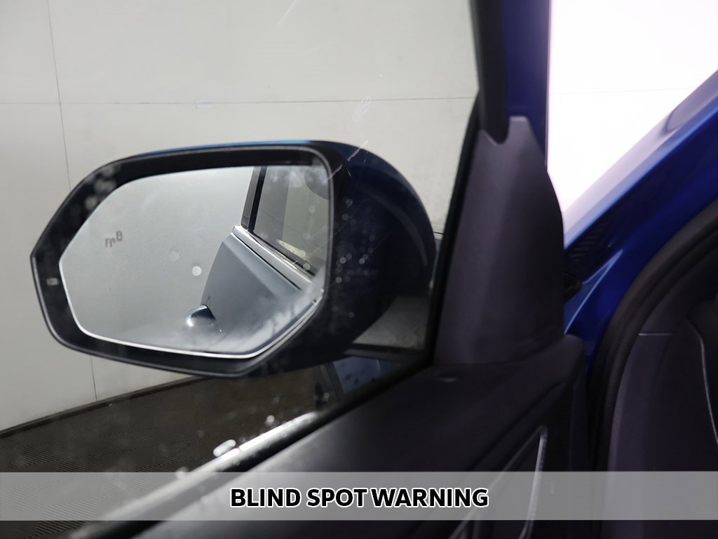 Used 2024 Volkswagen Atlas Cross Sport SEL R-Line image 5