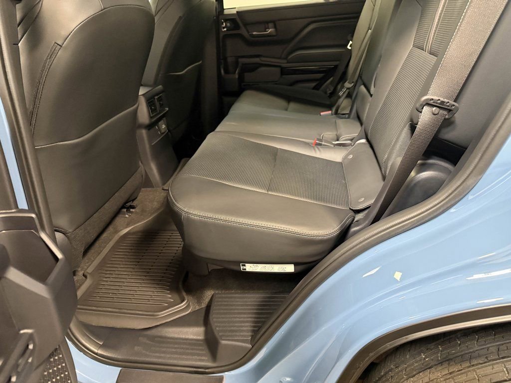 Used 2025 Toyota 4Runner Limited w/ Tow Technology Package image 47