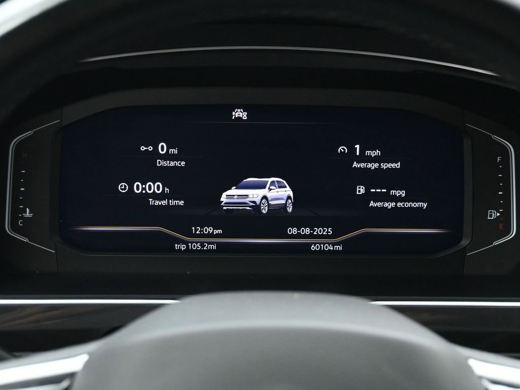 Used 2022 Volkswagen Tiguan SEL R-Line image 26