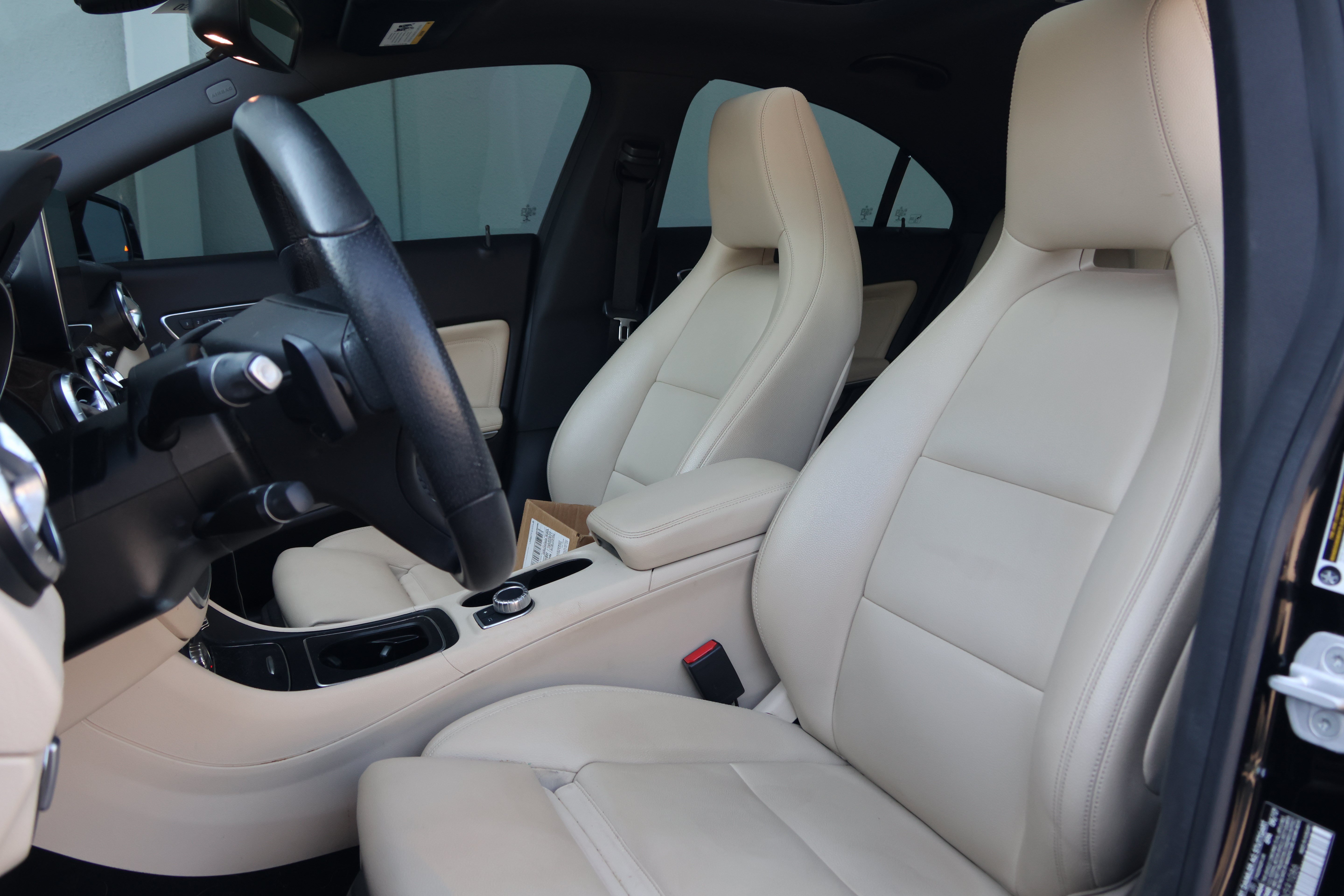 Used 2018 Mercedes-Benz CLA 250 4MATIC image 32