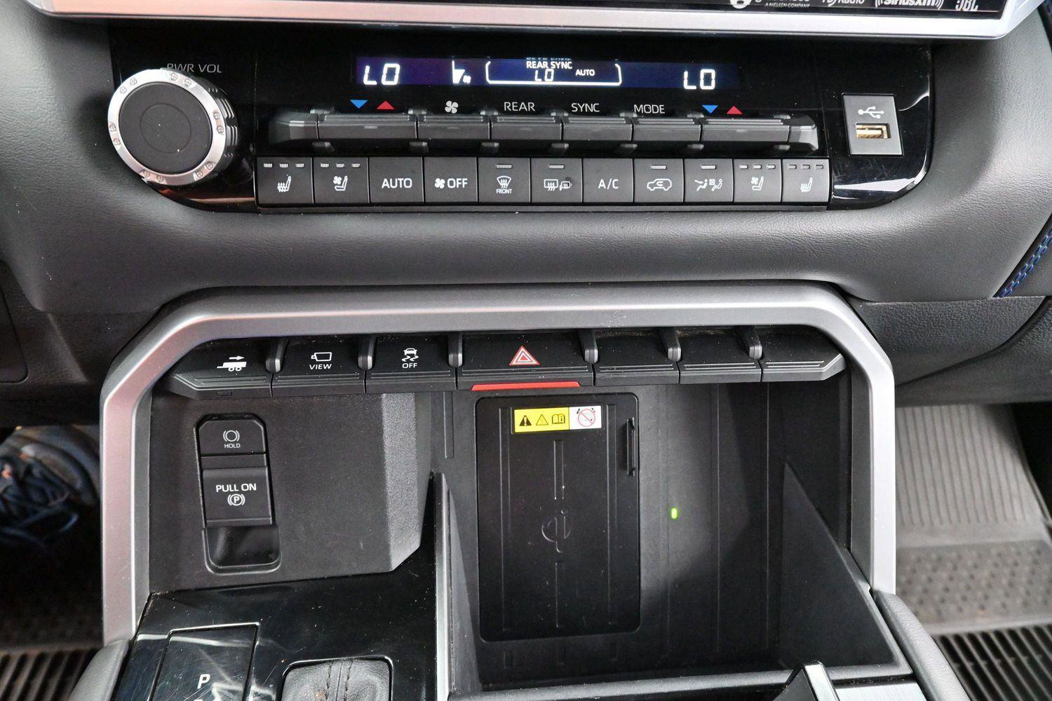 Used 2023 Toyota Sequoia Platinum AWD/4WD image 28