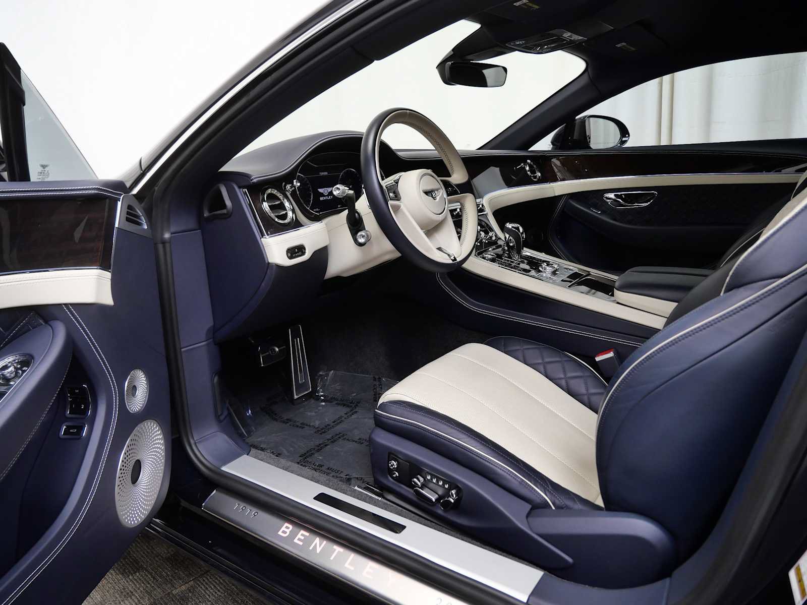 Used 2020 Bentley Continental GT AWD/4WD image 17