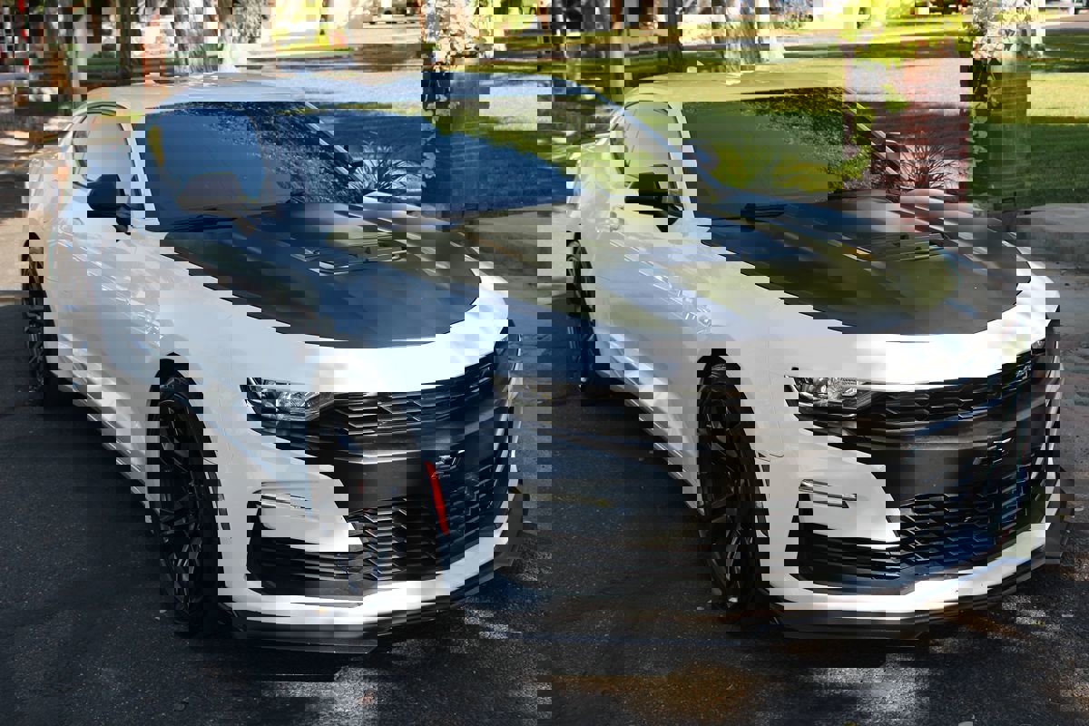 Used 2019 Chevrolet Camaro SS RWD image 39