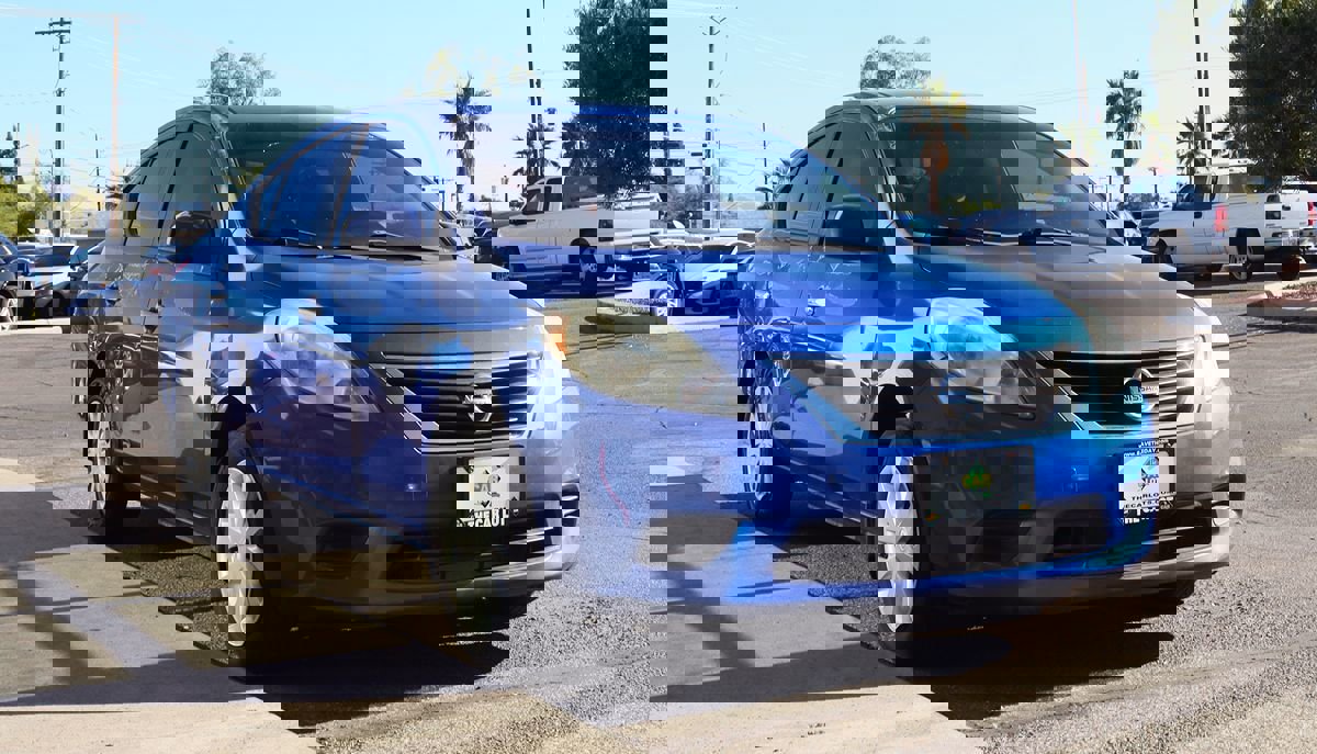 Used 2012 Nissan Versa SV image 14