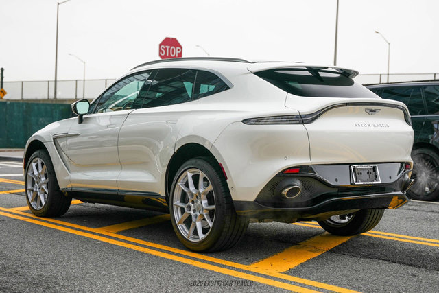 Used 2021 Aston Martin DBX image 6