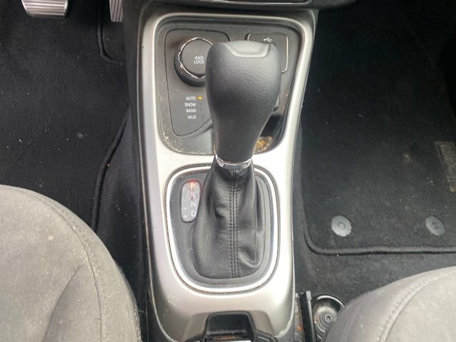 Used 2017 Jeep Compass Sport w/ Tech Group AWD/4WD image 23
