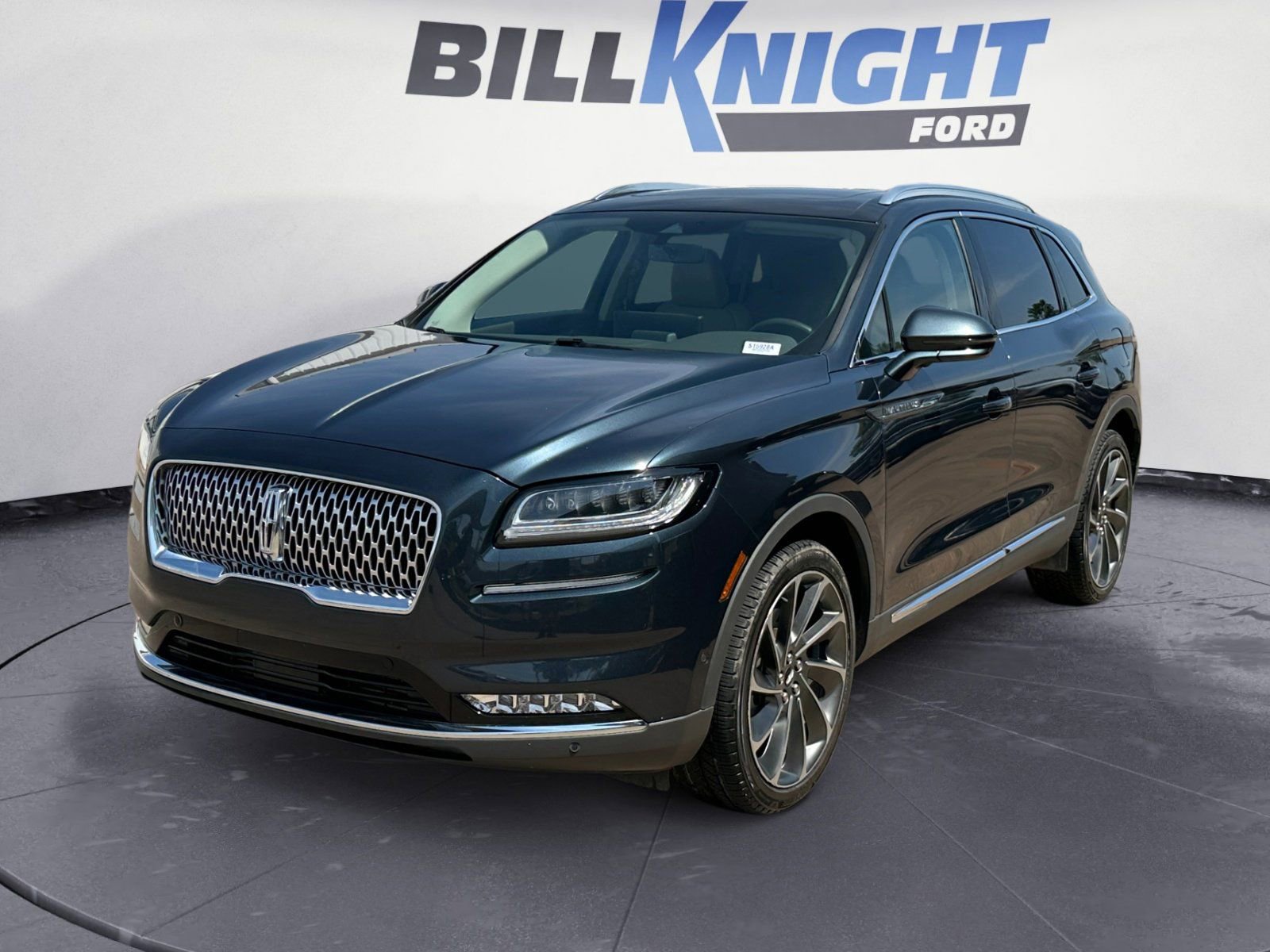 Used 2021 Lincoln Nautilus Reserve w/ Equipment Group 202A image 1