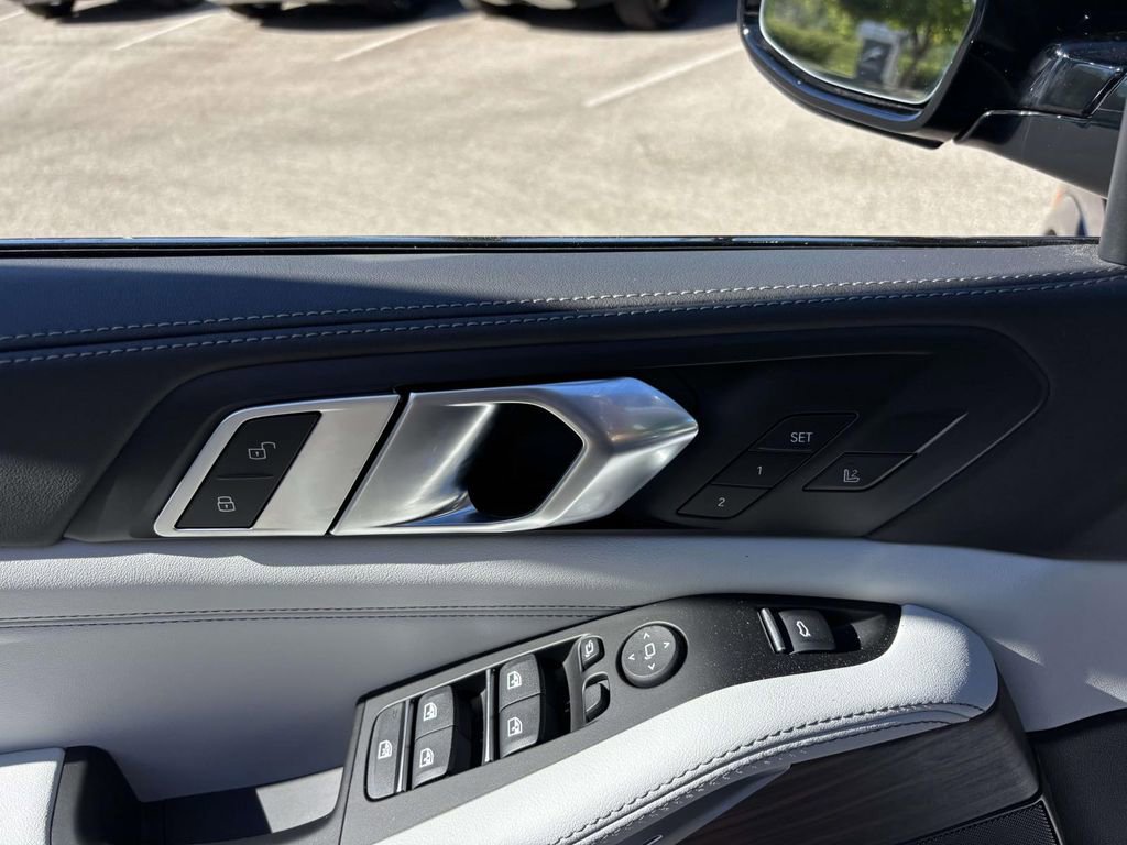 New 2026 BMW X5 xDrive40i w/ M Sport Package image 12