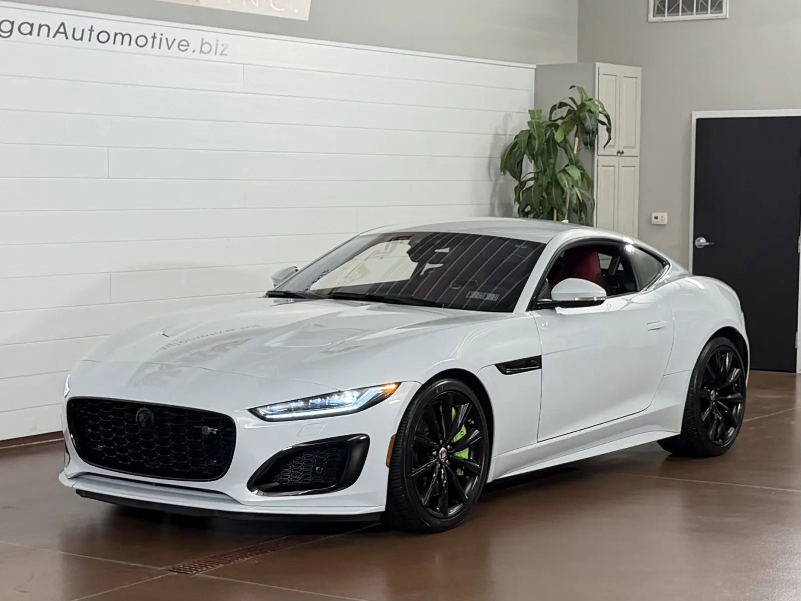 Used 2021 Jaguar F-TYPE R AWD/4WD image 7