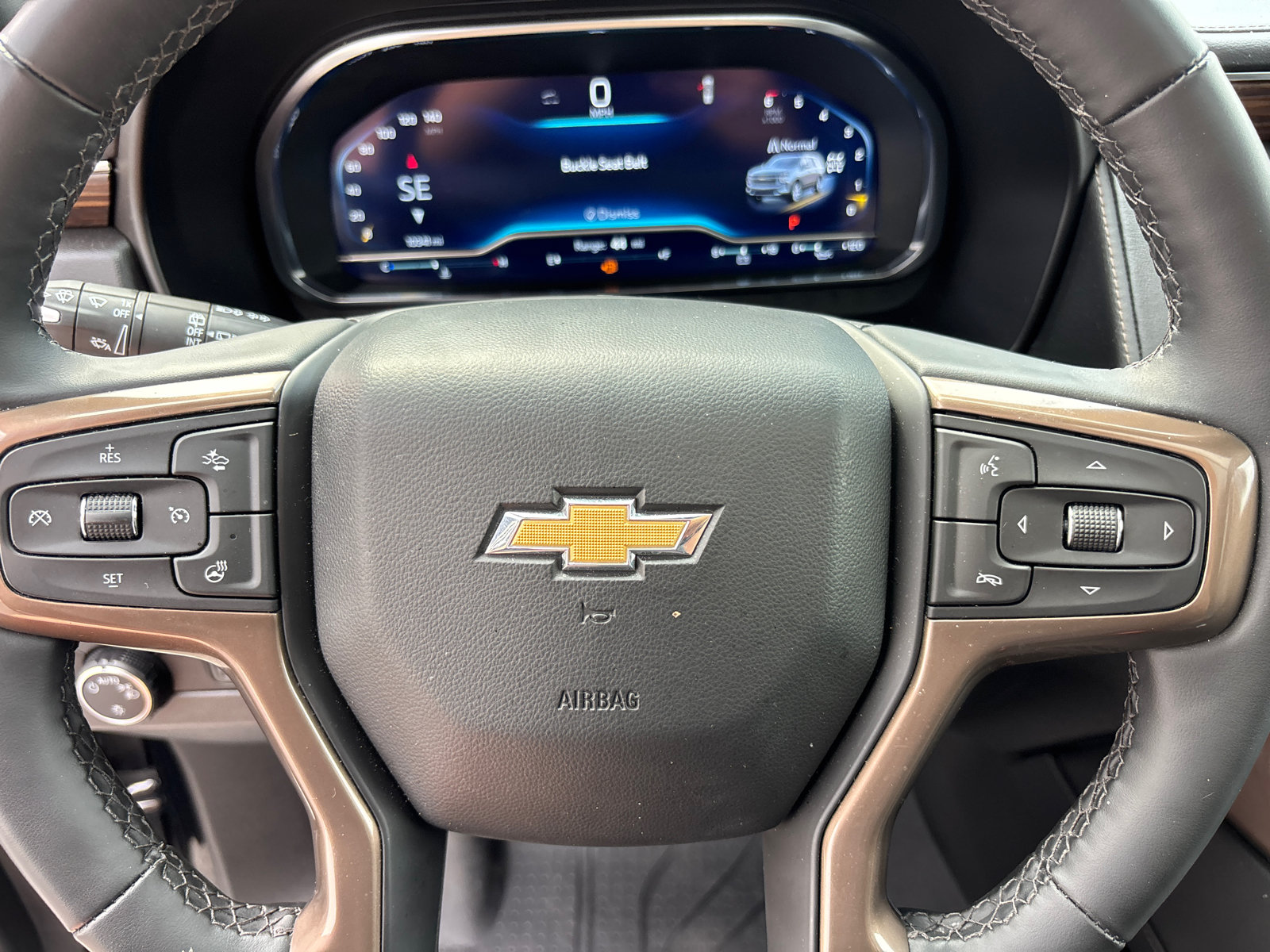 Used 2024 Chevrolet Suburban High Country w/ Premium Package AWD/4WD image 16