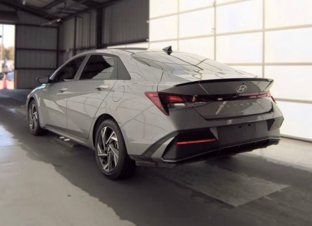 Used 2025 Hyundai Elantra Sport w/ Cargo Package FWD image 6