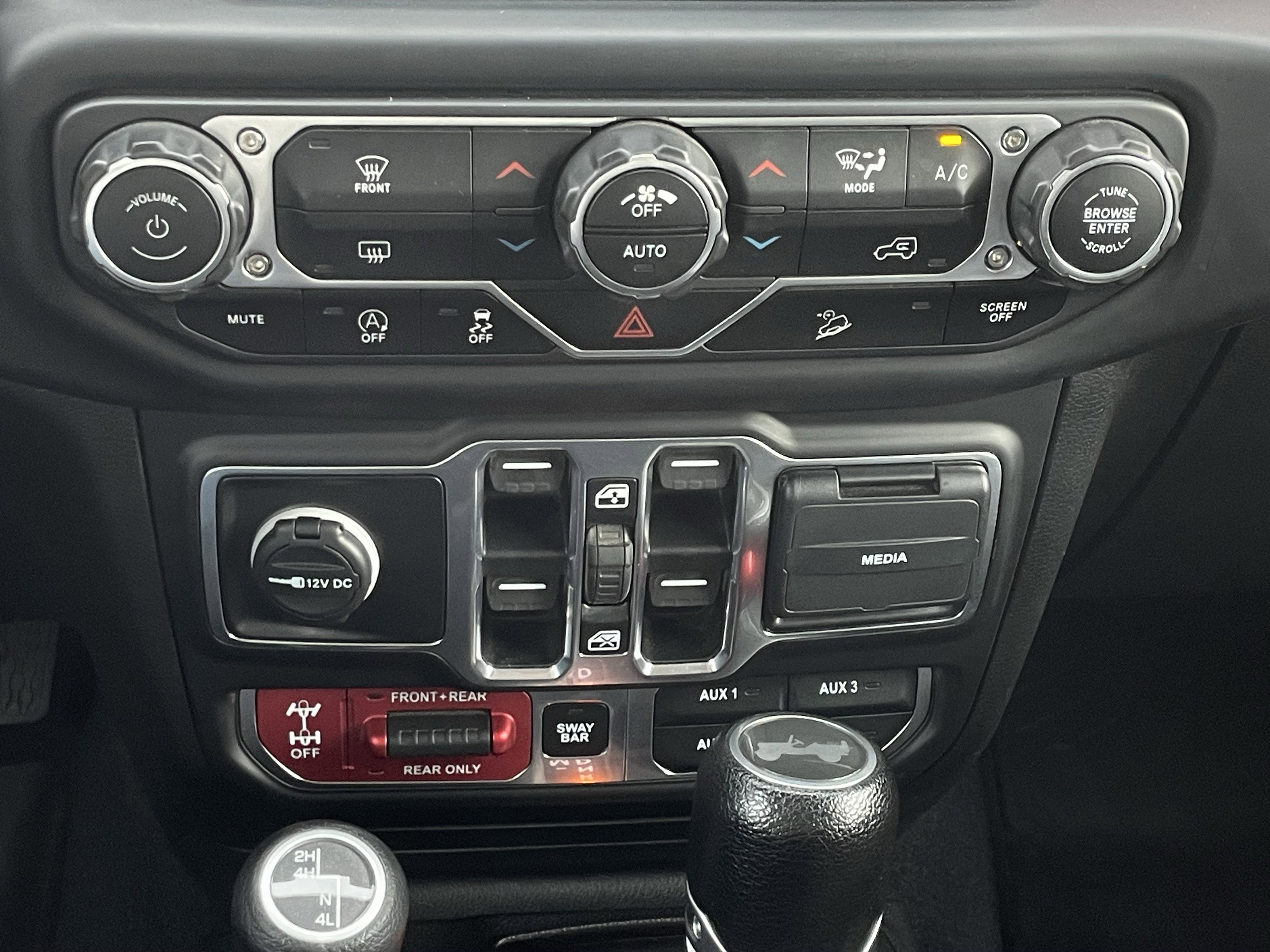 Used 2020 Jeep Wrangler Unlimited Rubicon w/ Dual Top Group image 25