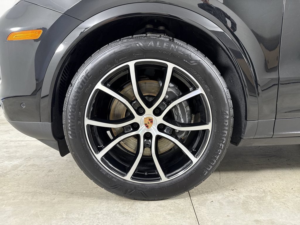Certified 2026 Porsche Cayenne AWD/4WD image 13