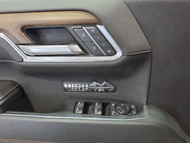 Used 2024 Chevrolet Silverado 1500 High Country w/ High Country Premium Package AWD/4WD image 15