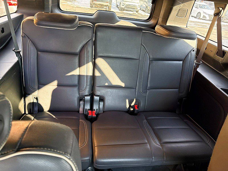 Used 2023 Chevrolet Suburban Premier AWD/4WD image 18