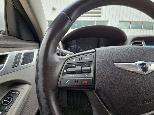 Used 2015 Hyundai Genesis 3.8 w/ Option Group 04 image 11