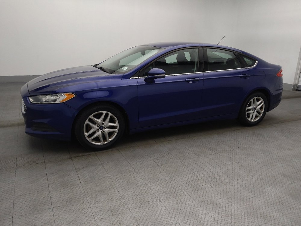 Used 2016 Ford Fusion SE image 2