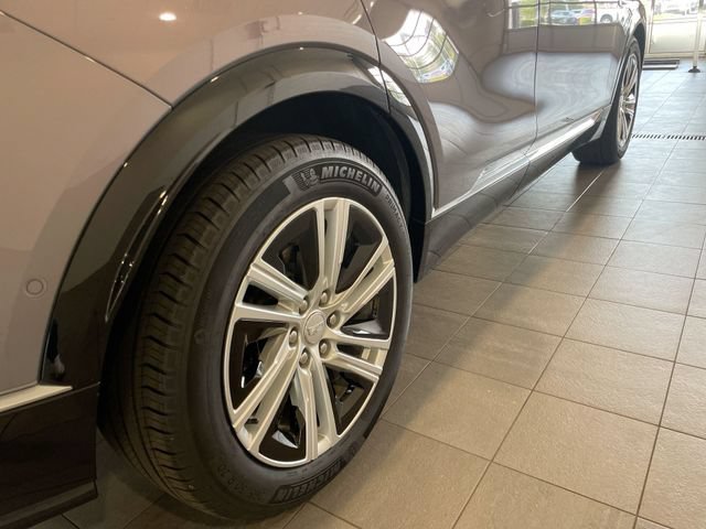 Certified 2024 Cadillac Lyriq Tech w/ Driver Assist Package RWD image 13