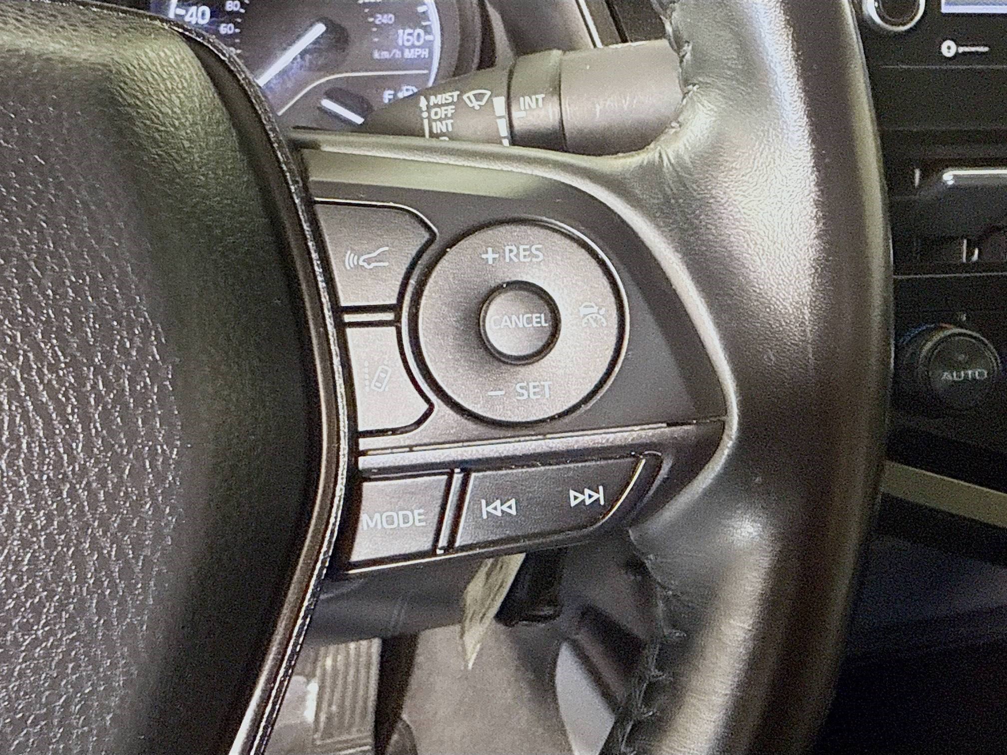 Used 2023 Toyota Camry SE image 13