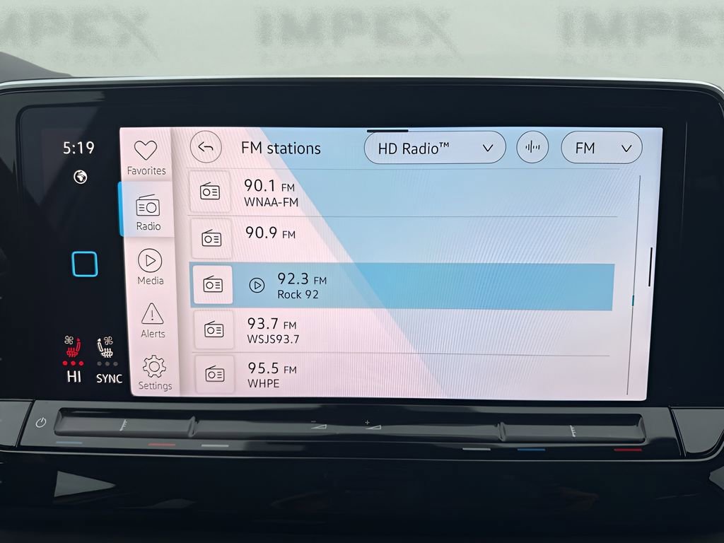 Used 2025 Volkswagen Atlas SE image 19