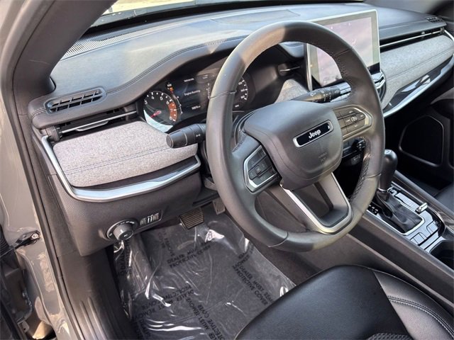 Certified 2024 Jeep Compass Latitude image 9