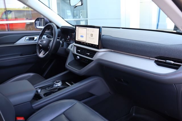 Certified 2025 Ford Explorer Active w/ Active Comfort Package AWD/4WD image 38