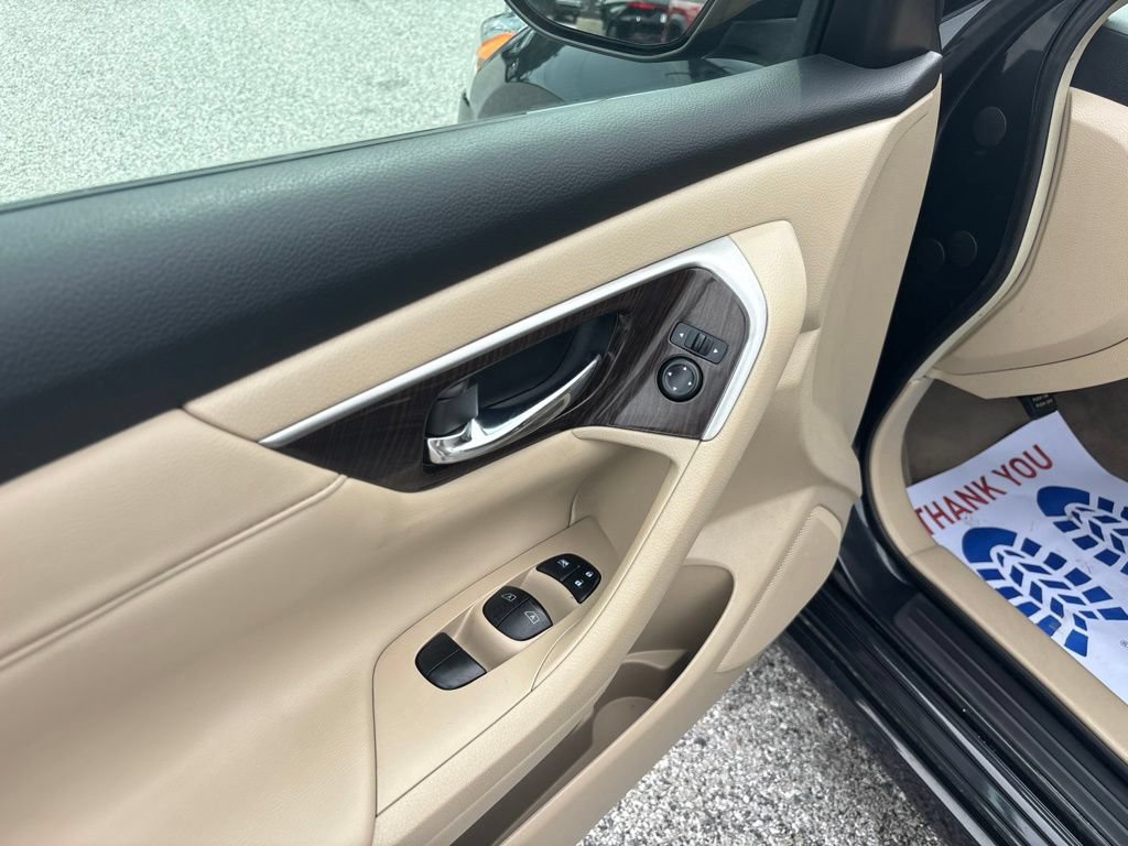 Used 2013 Nissan Altima 2.5 SL w/ 2.5 Moonroof Pkg FWD image 13
