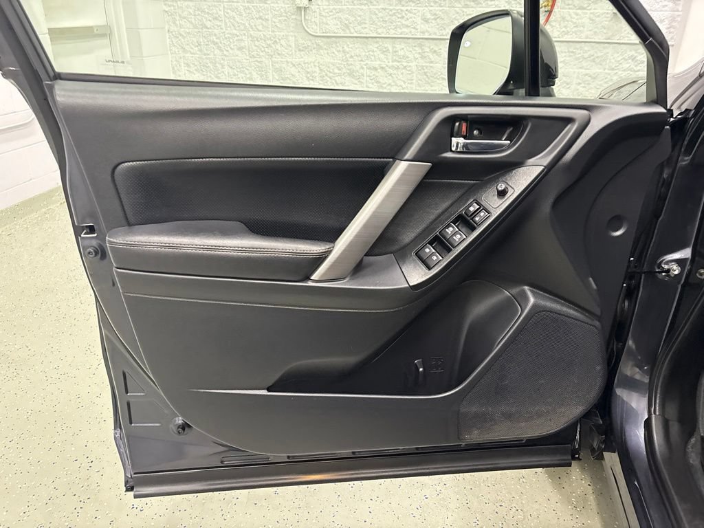 Used 2018 Subaru Forester 2.5i Premium w/ Popular Package #2A AWD/4WD image 14