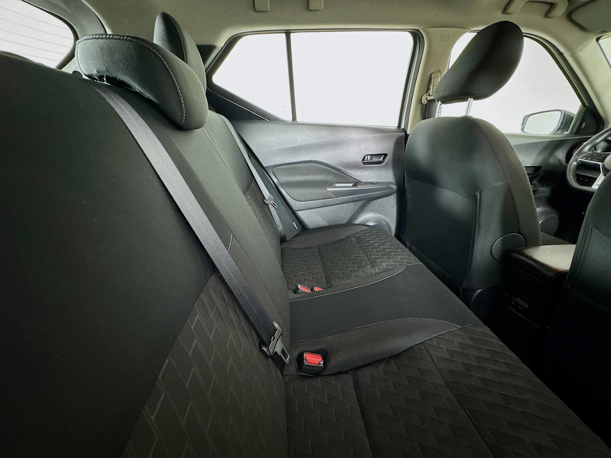 Used 2022 Nissan Kicks S image 26