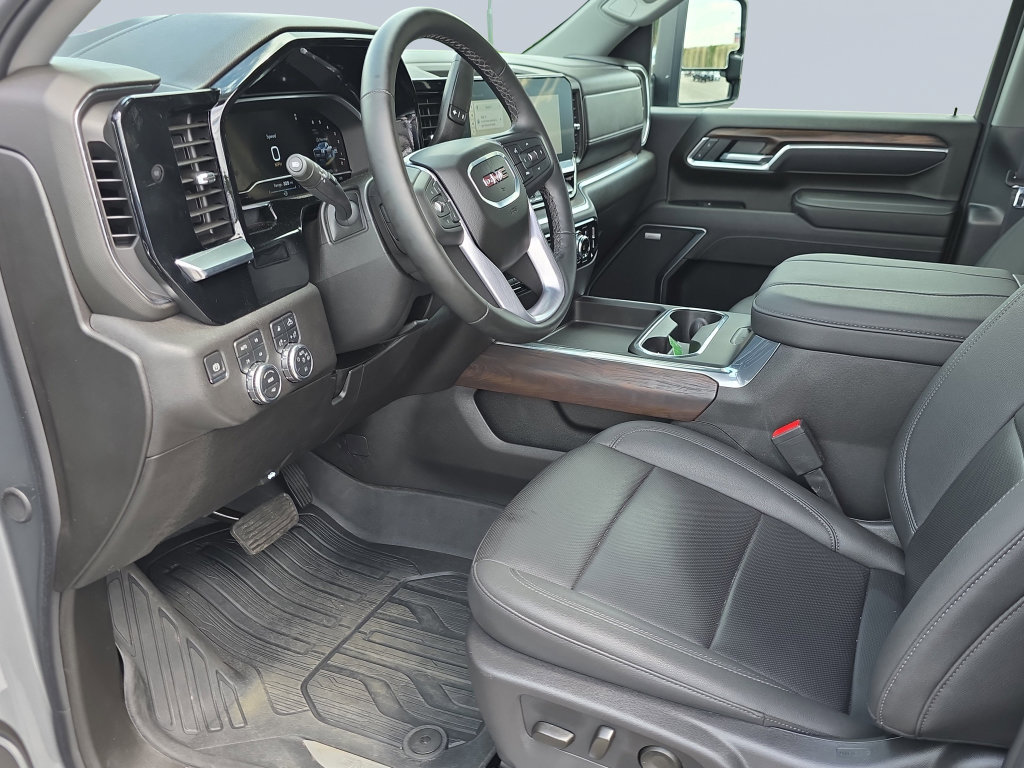 Used 2025 GMC Sierra 2500 SLT w/ SLT Premium Package AWD/4WD image 10