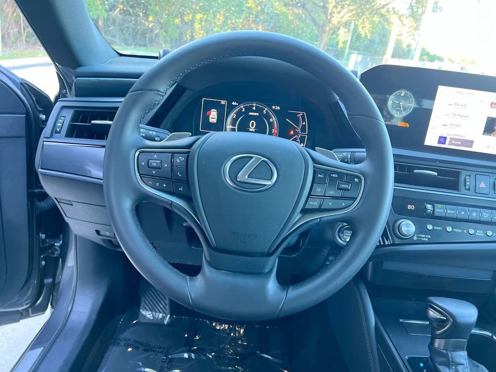 Certified 2023 Lexus ES 350 w/ Accessory Package (Z1) image 13