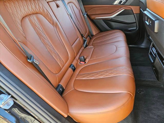 Used 2022 BMW X5 M50i image 18