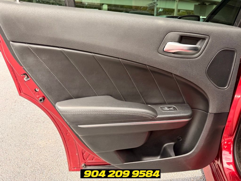 Used 2017 Dodge Charger R/T Scat Pack w/ Beats Audio Group RWD image 30