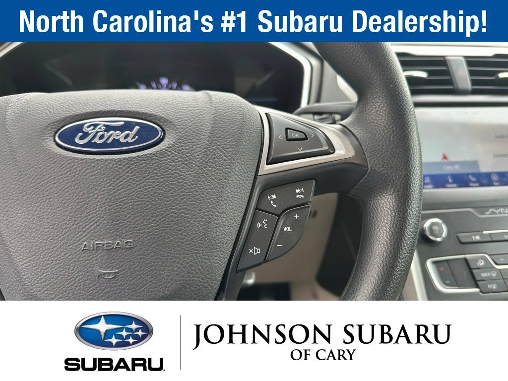 Used 2019 Ford Fusion SE FWD image 14