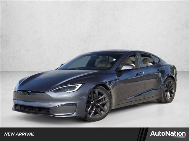 Used 2023 Tesla Model S Standard Range image 1