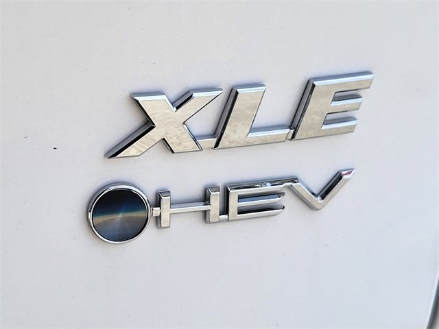 Used 2025 Toyota RAV4 XLE image 3