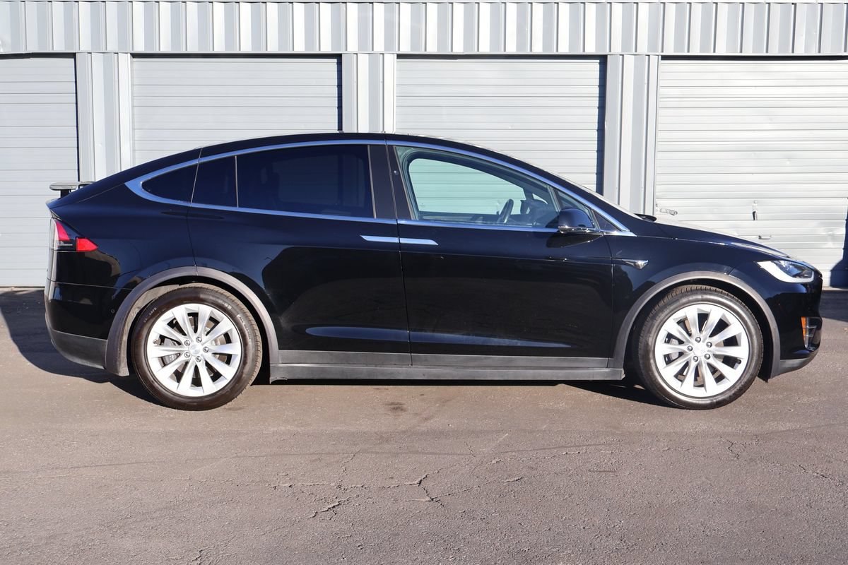 Used 2018 Tesla Model X 75D AWD/4WD image 7