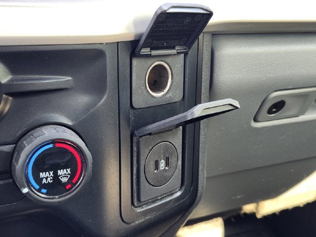 Used 2023 Ford F350 4x4 Crew Cab DRW Super Duty image 20