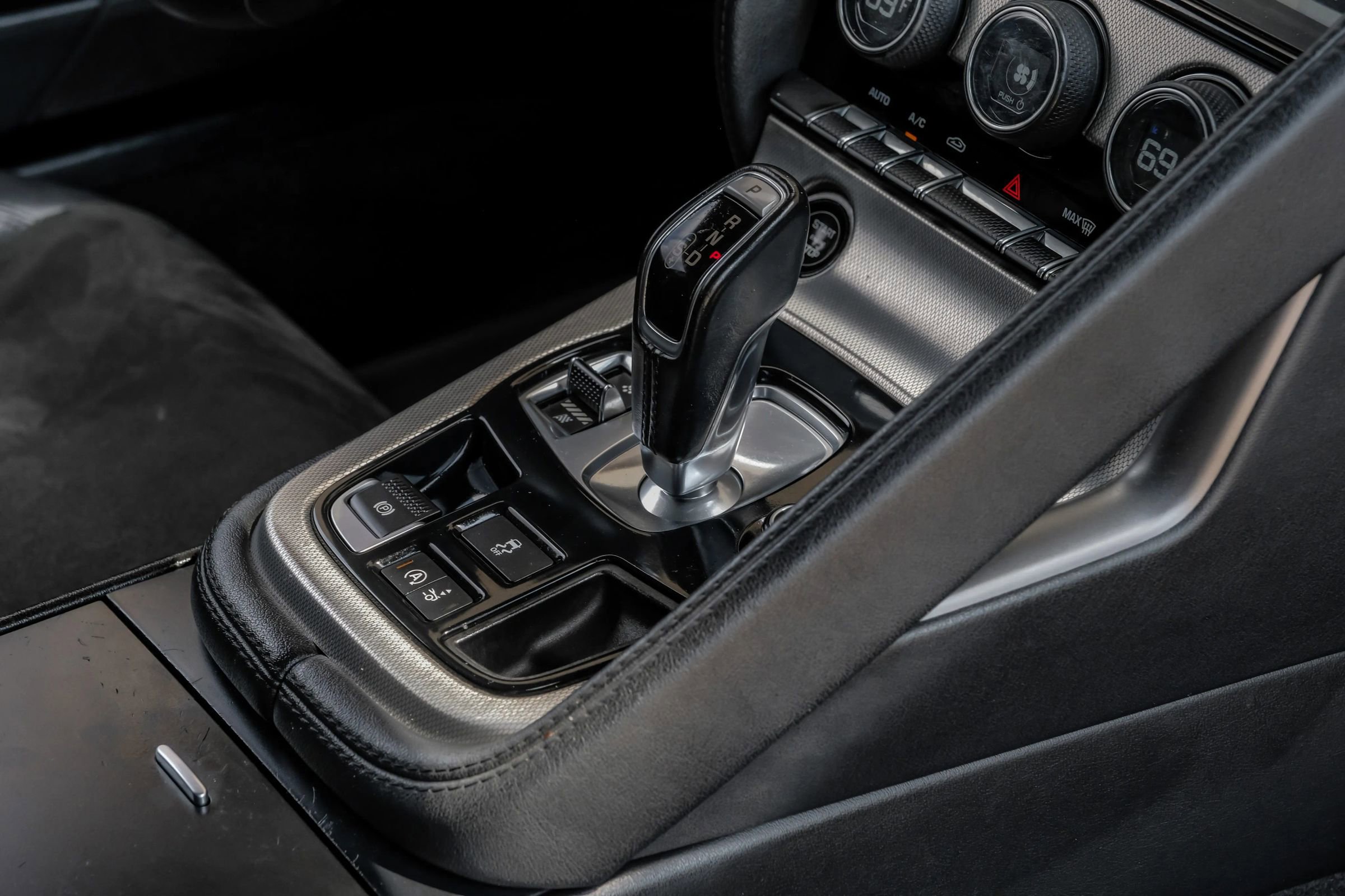 Used 2017 Jaguar F-TYPE Coupe image 22