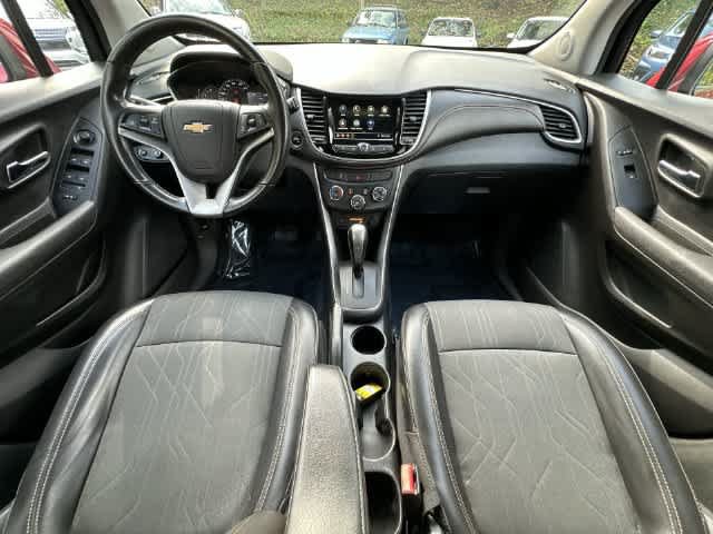 Used 2019 Chevrolet Trax LT w/ LT Convenience Package AWD/4WD image 19