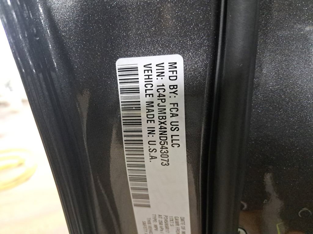 Certified 2022 Jeep Cherokee Trailhawk image 33