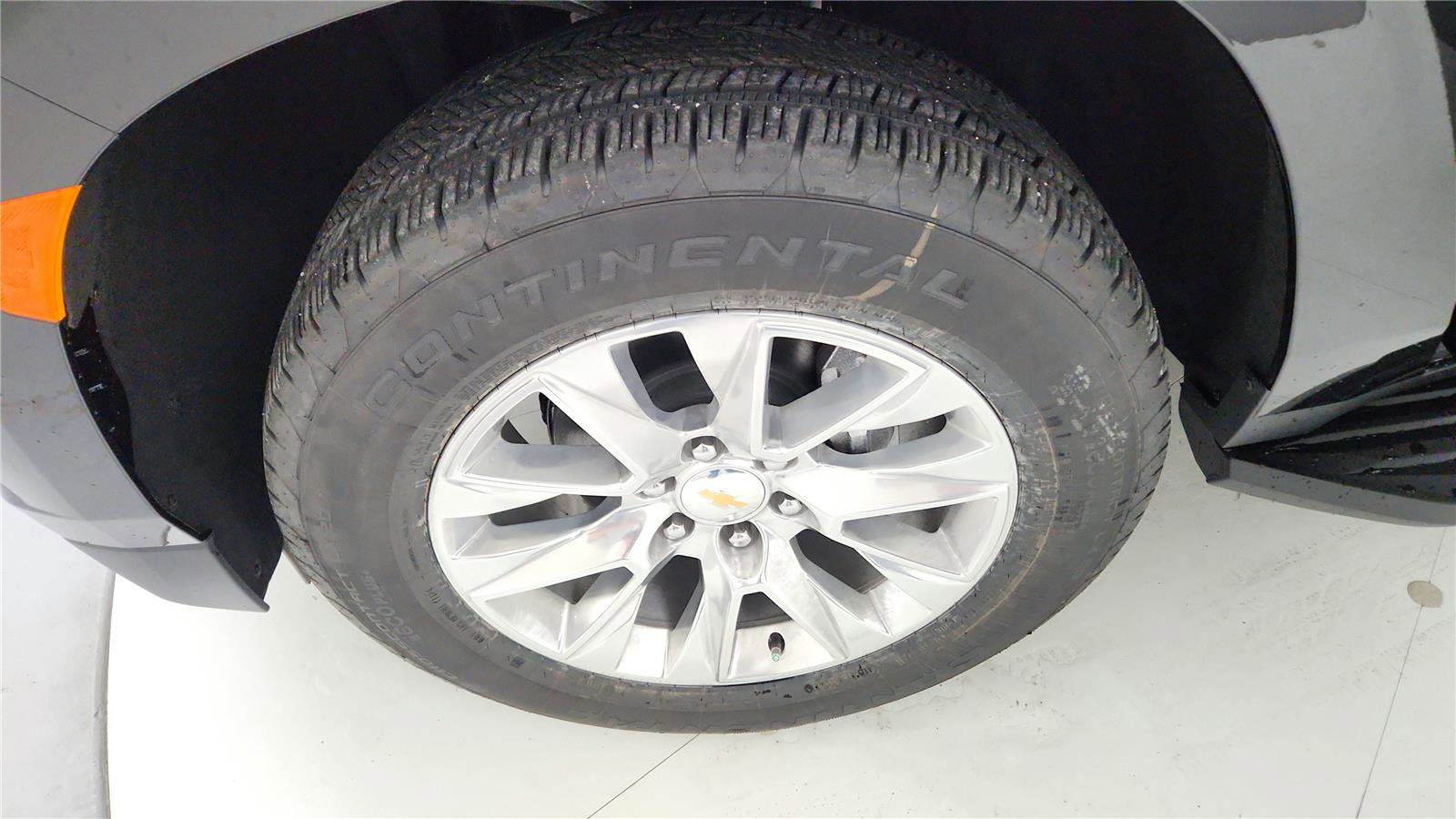 Used 2024 Chevrolet Tahoe Premier AWD/4WD image 13