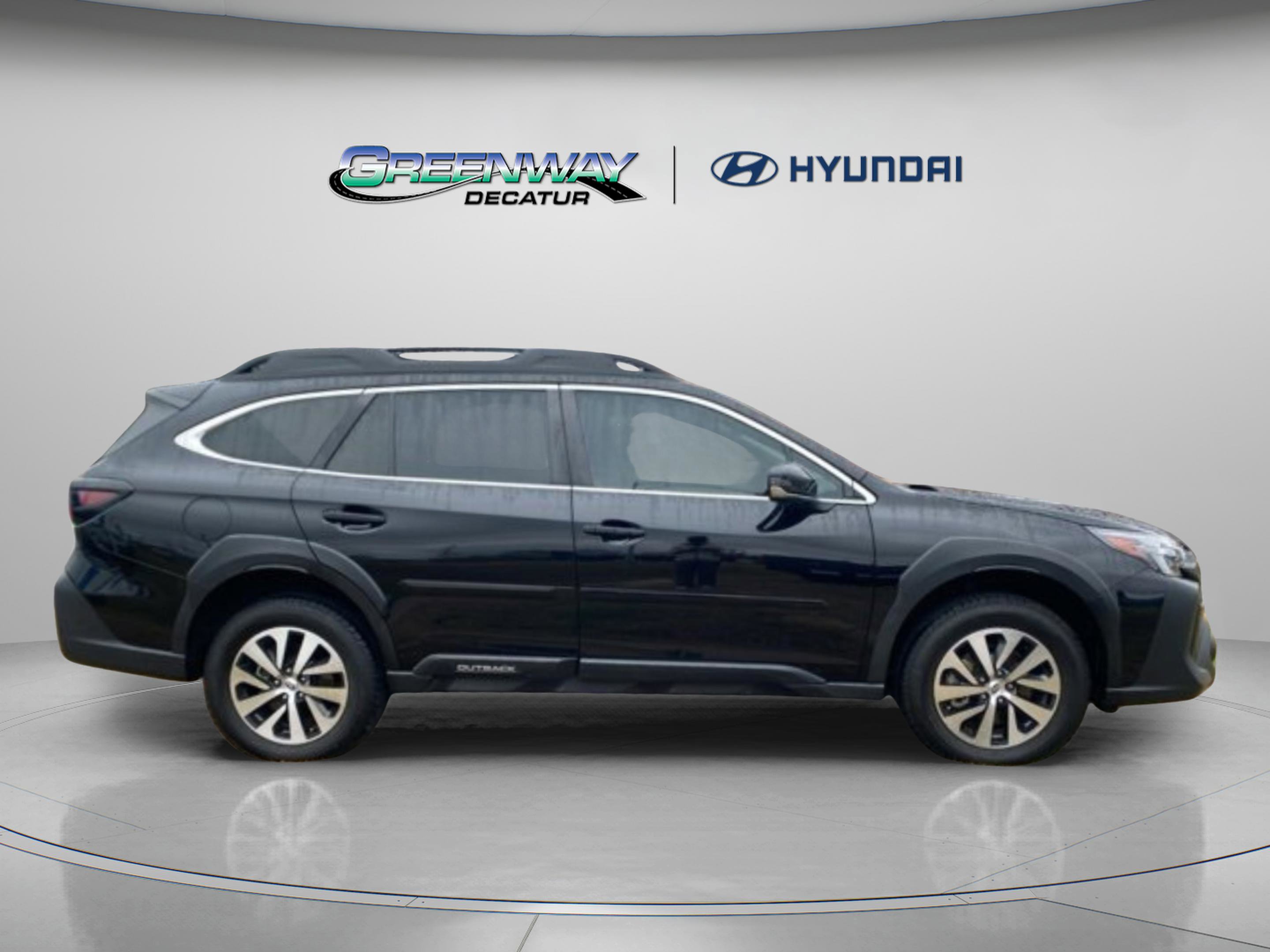 Used 2024 Subaru Outback Premium w/ Popular Package #1A image 11