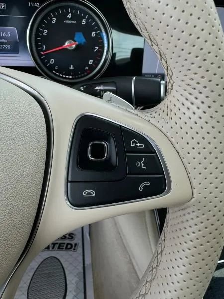 Used 2017 Mercedes-Benz E 300 4MATIC image 29
