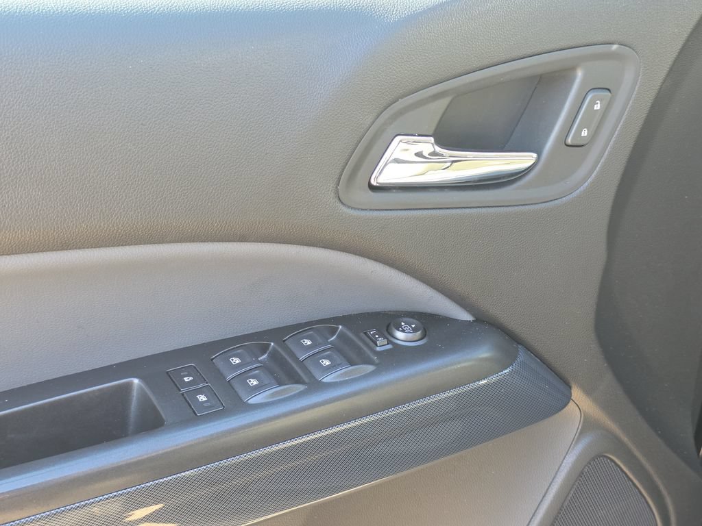 Used 2018 Chevrolet Colorado Z71 AWD/4WD image 28